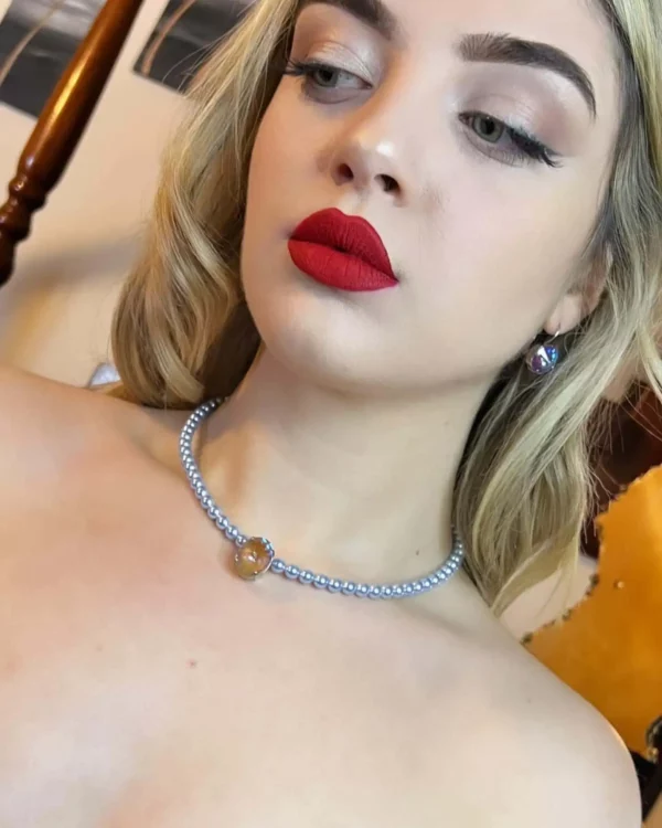elizabeth necklace